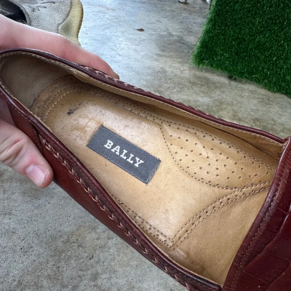Vintage 90s Bally Floryno Croc Embossed Leather Loafers Brown 8.5
